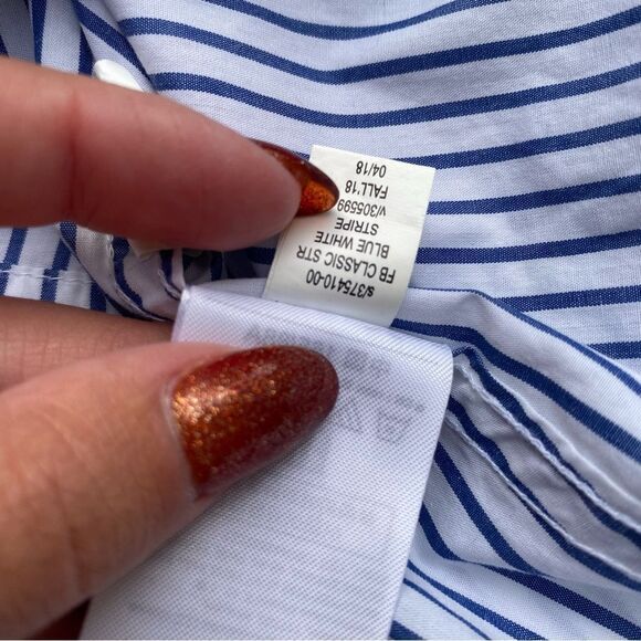 Gap XS Fitted Boyfriend button down shirt pin stripe NWT Size Small - Picture 4 of 5